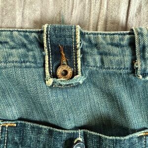 Sailors, style Diesel jeans 
Jeans are always chic. These are just more so!